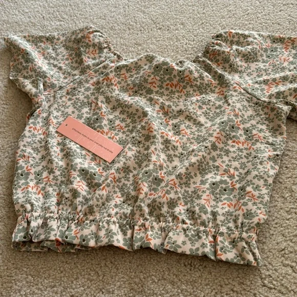 Brand new soft material top for 14 years old - Picture 5 of 5